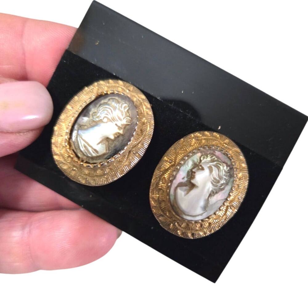 Vtg Antique Cameo Shell Clip on EARRINGS Gold Oval Gray Tone